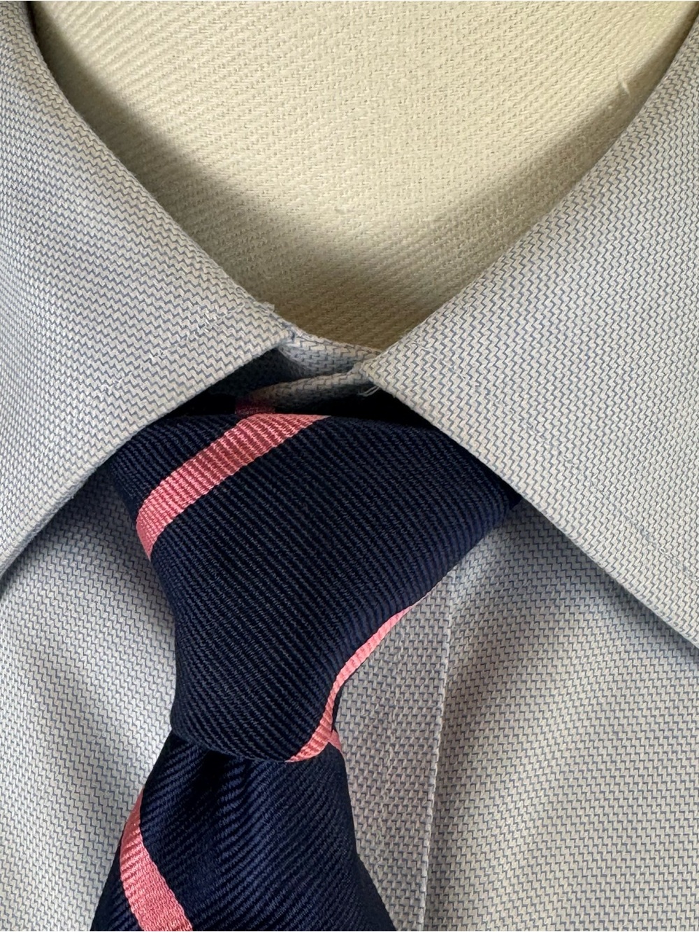 Brooks Brothers Men’s Necktie Navy Silk Repp Tie with Pink Diagonal Stripes